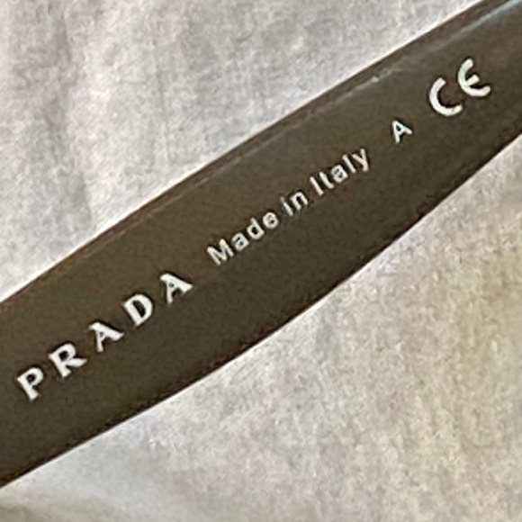 Prada made in Italy eye 👁️ glasses 👓 unisex gray with gold in case & wipe - Picture 6 of 16